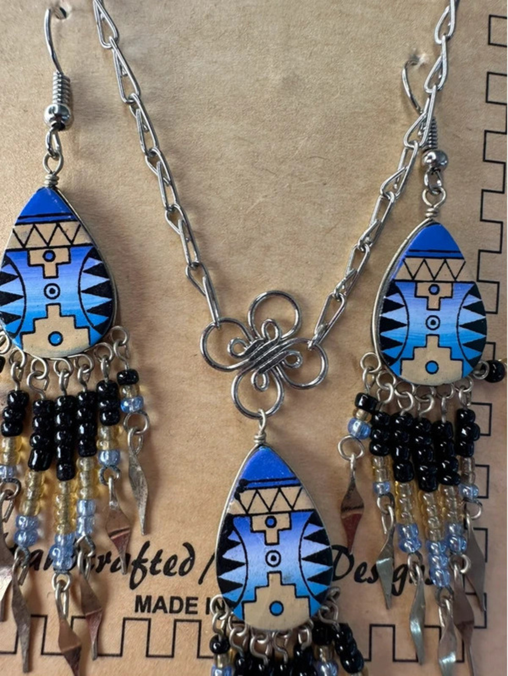 Jewelry - Picture 4 of 5